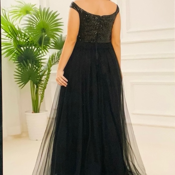 Beautiful sequin long Dress - Picture 2 of 9